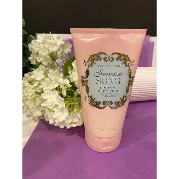 ALL NEW Sweetest Song Exfoliating GLOW Body Scrub 7.4 oz Bath & Works
