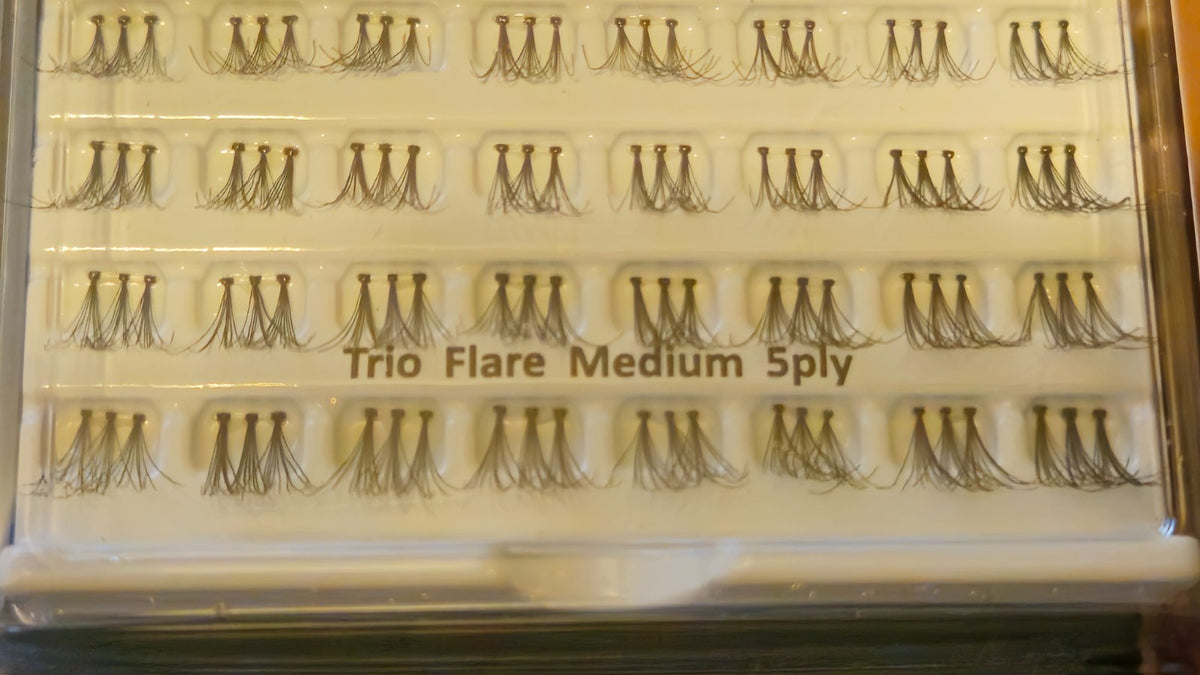 Kylie Jenner False Lashes - 32 Trio Flare Clusters, Medium Length, New