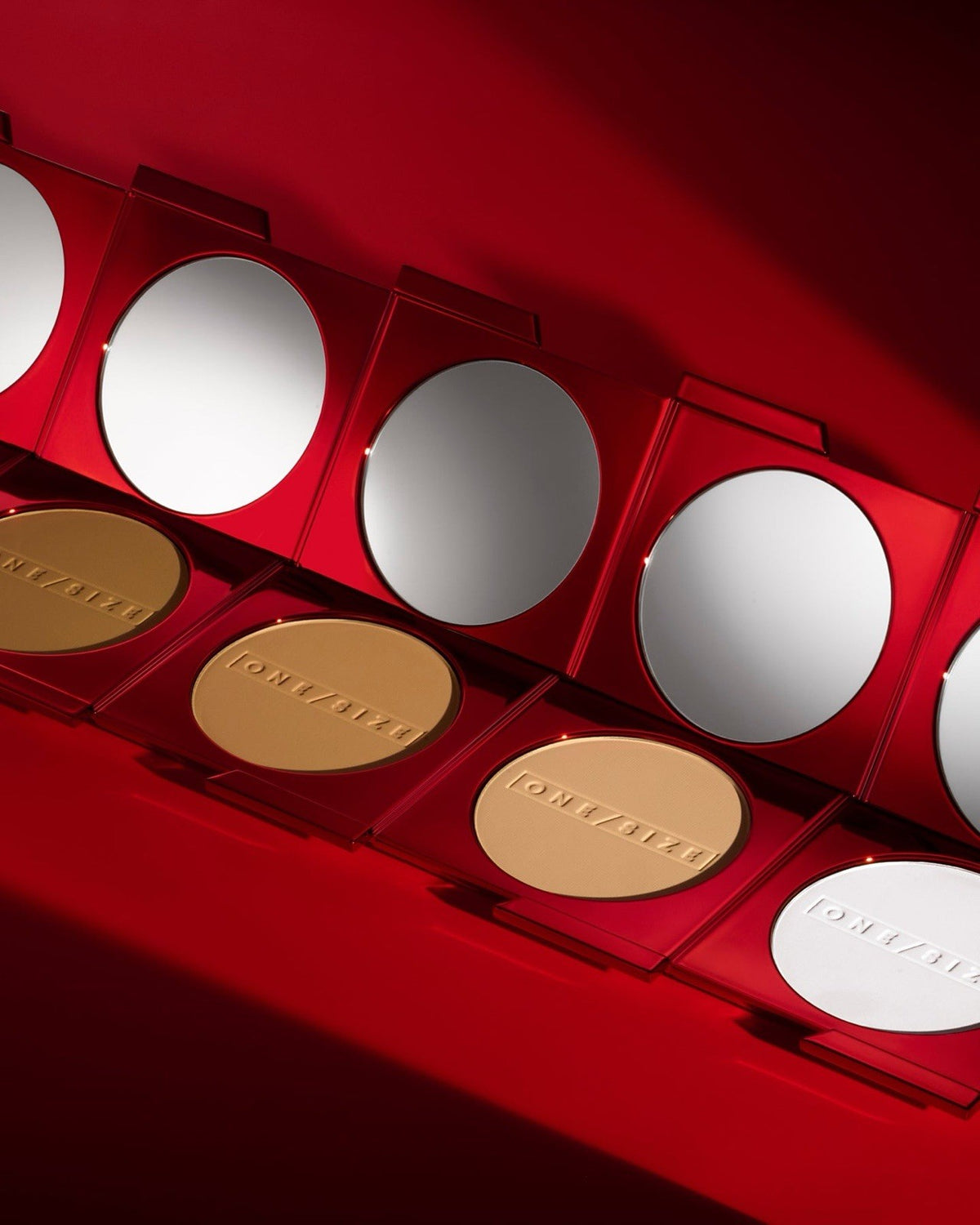 Buildable Powder Foundation with True-Color Coverage and Blurring Finish