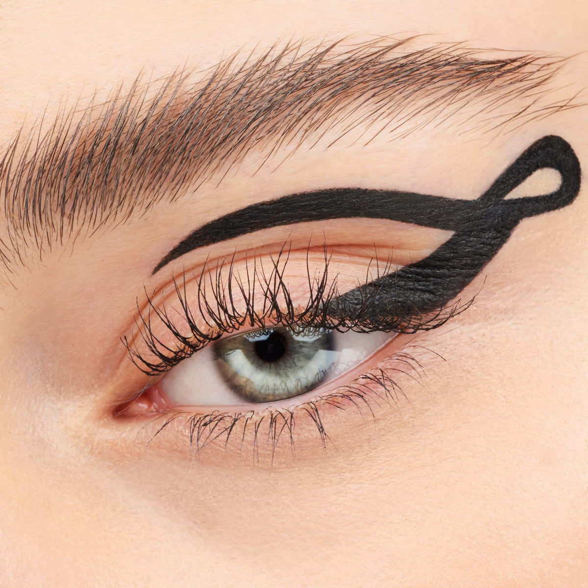 Gel Eyeliner Black Raven - Smudge-Proof, Long-Lasting, Vibrant Color