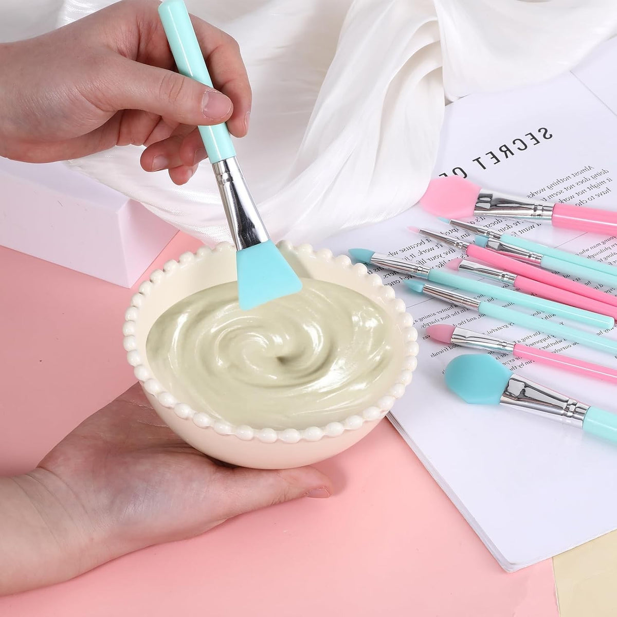 14-Piece Silicone Brush Applicator Set for Makeup and Resin Art - Green Pink
