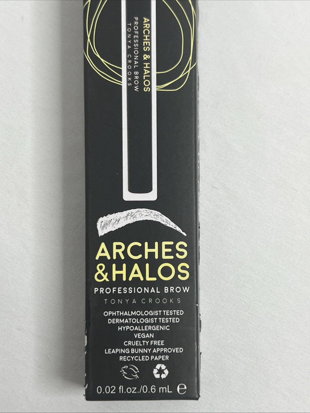 Eyebrow Pen - Fine Bristle Tip in Warm Brown for Precise Makeup
