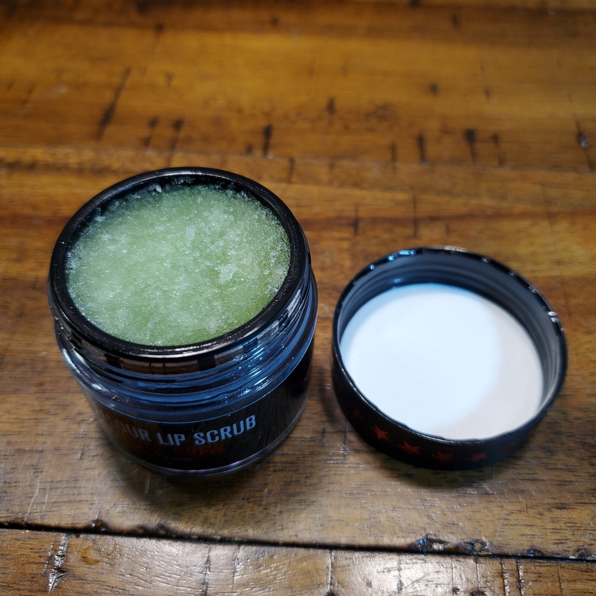 Lip Scrub - Velour Witches Brew by Jeffree Star Cosmetics - New