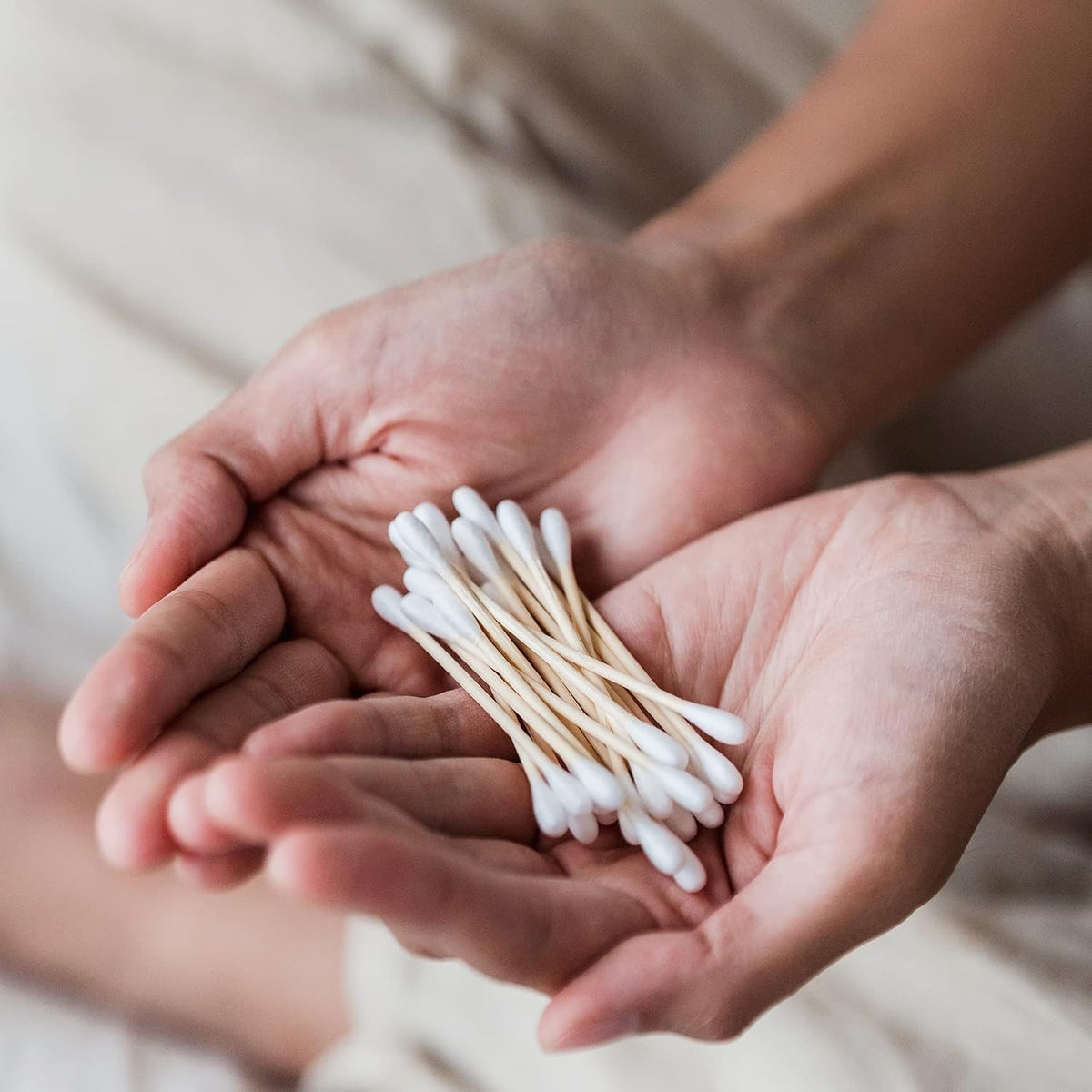 Eco-Friendly Bamboo Cotton Swabs 900pcs for Hygiene & Beauty