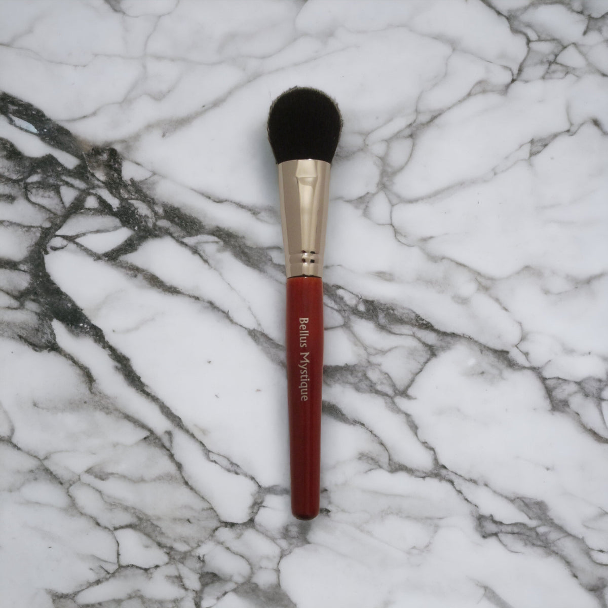 Professional Blush Makeup Brush with High-Quality Goat Hair - Luxurious & Precise
