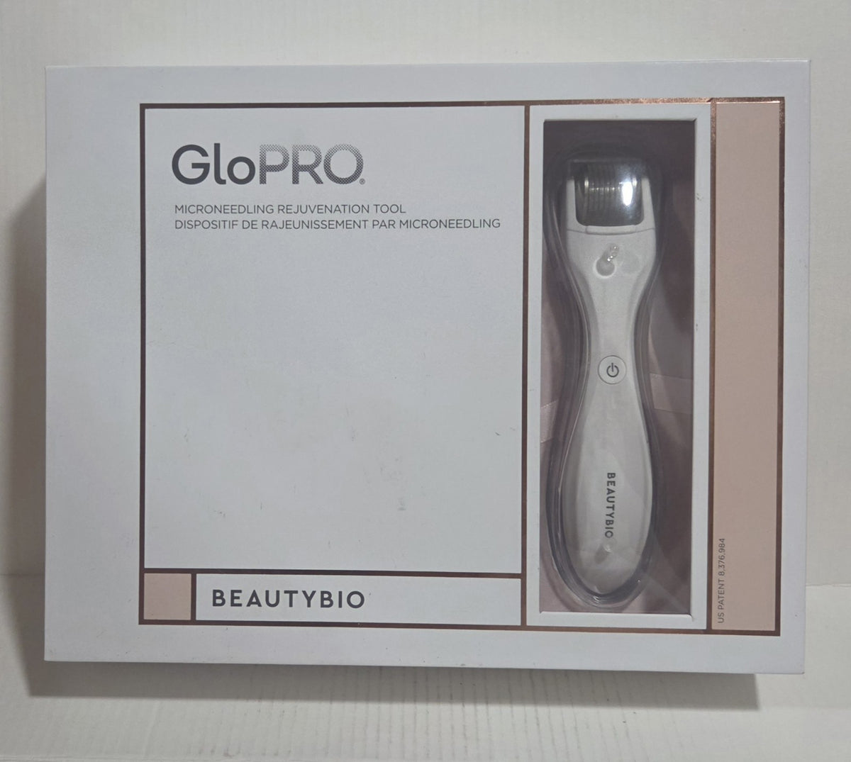 Microneedling Skin Regeneration Device with LED Light & Prep Pads - Beautybio GloPro White
