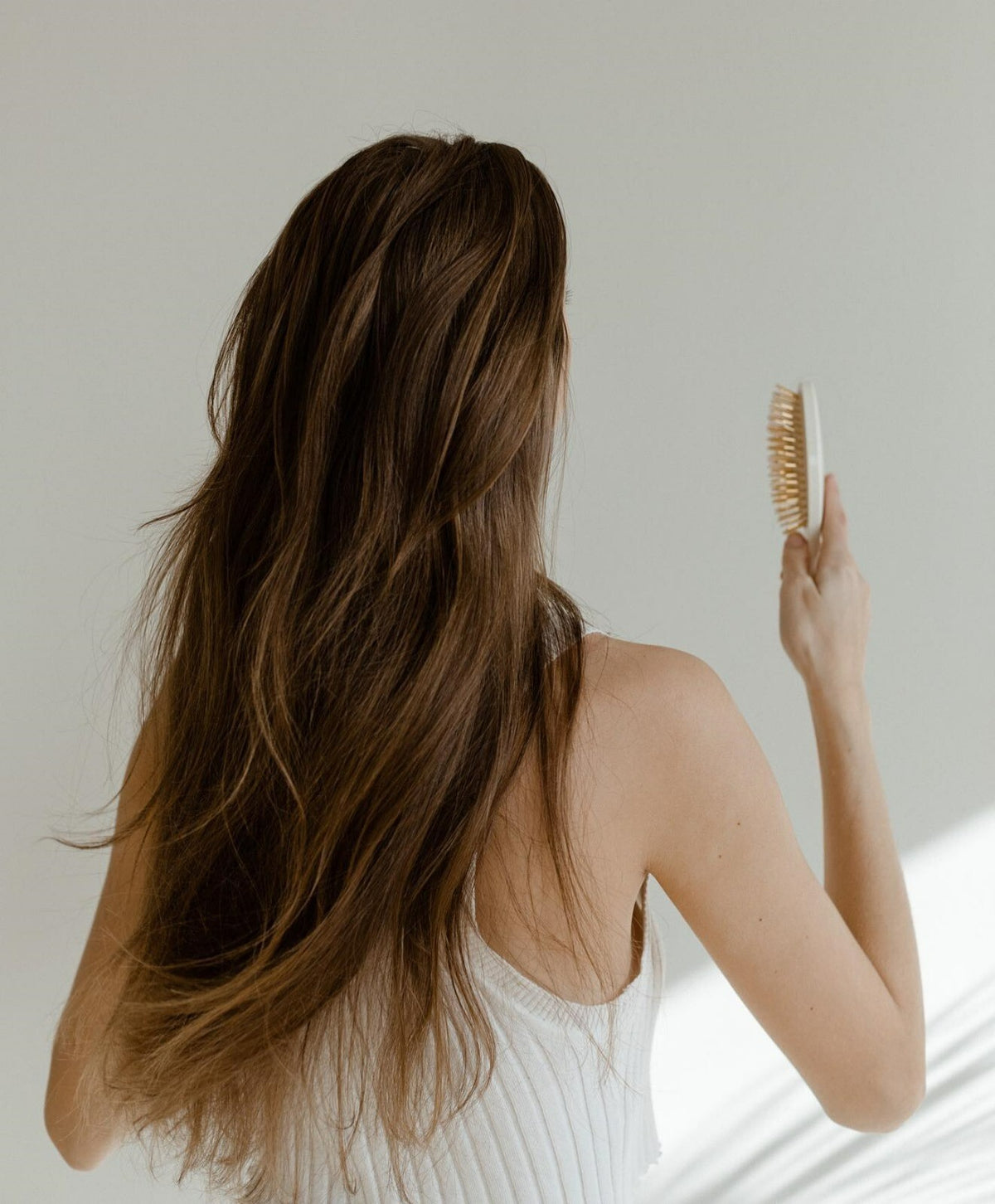 Italian Handcrafted Pneumatic Oval Hair Brush with 99 Gold Pins