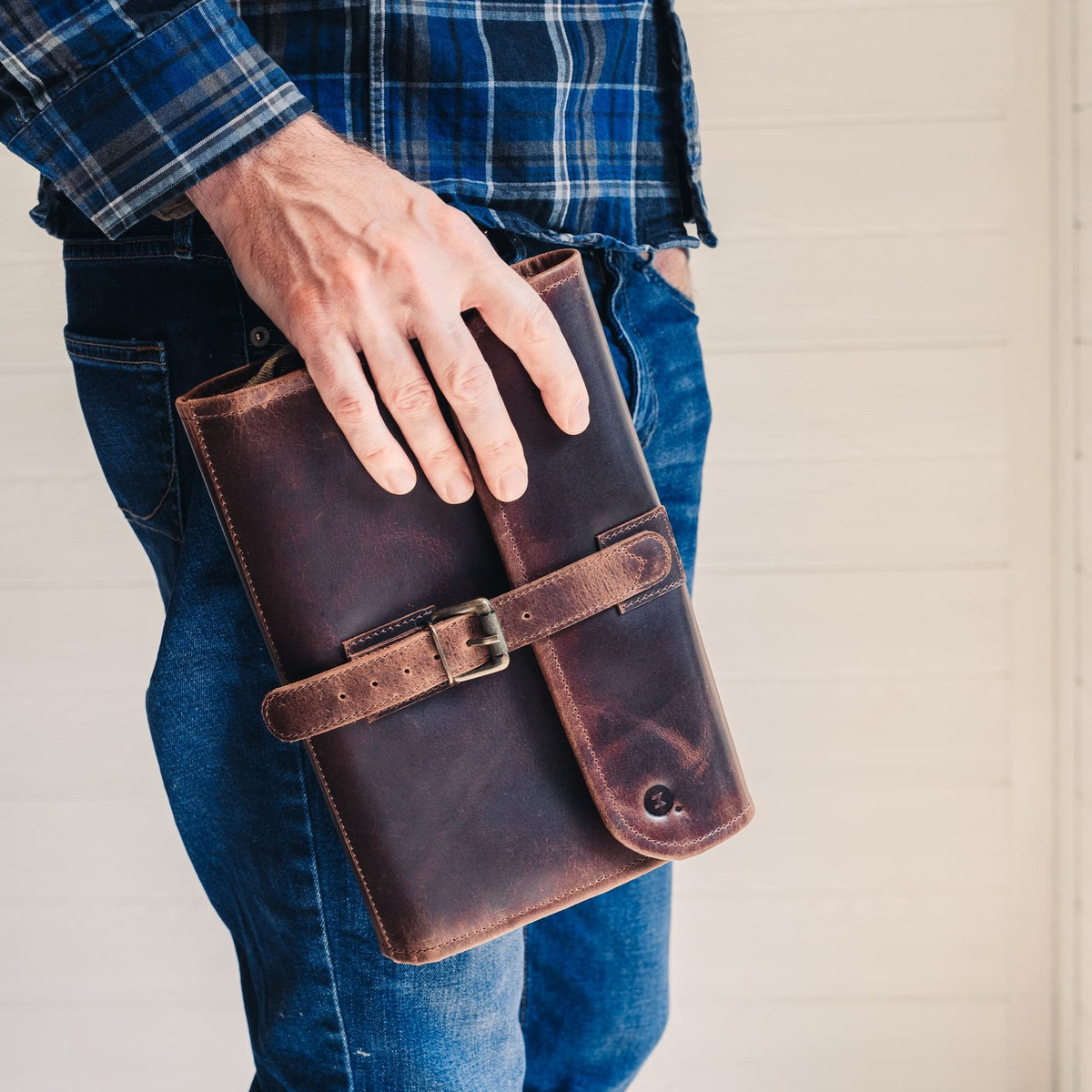 Leather Hanging Toiletry Bag for Men & Women Travel Organizer Dopp Kit