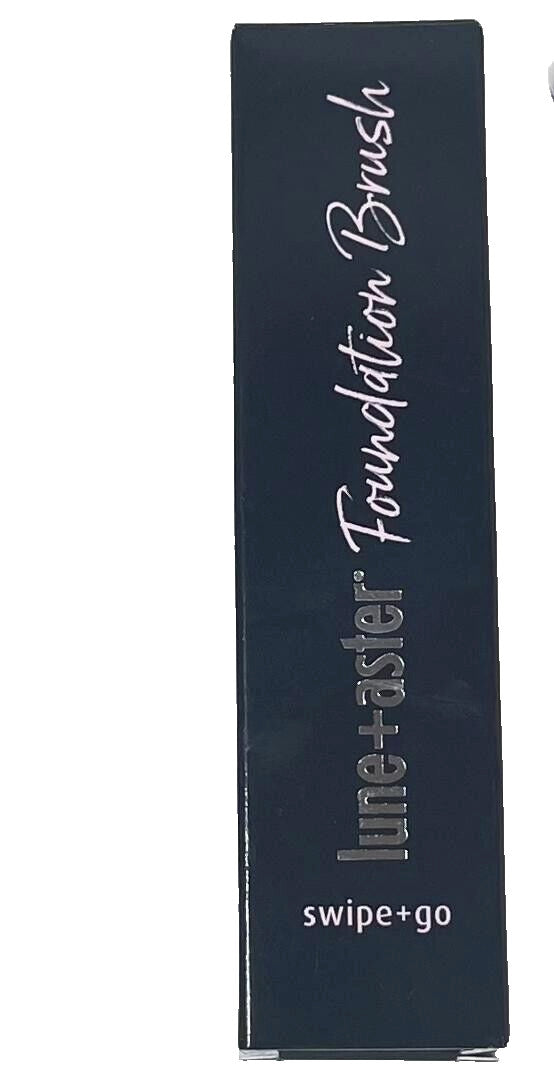 Makeup Foundation Brush for Flawless Application - New in Box (203)