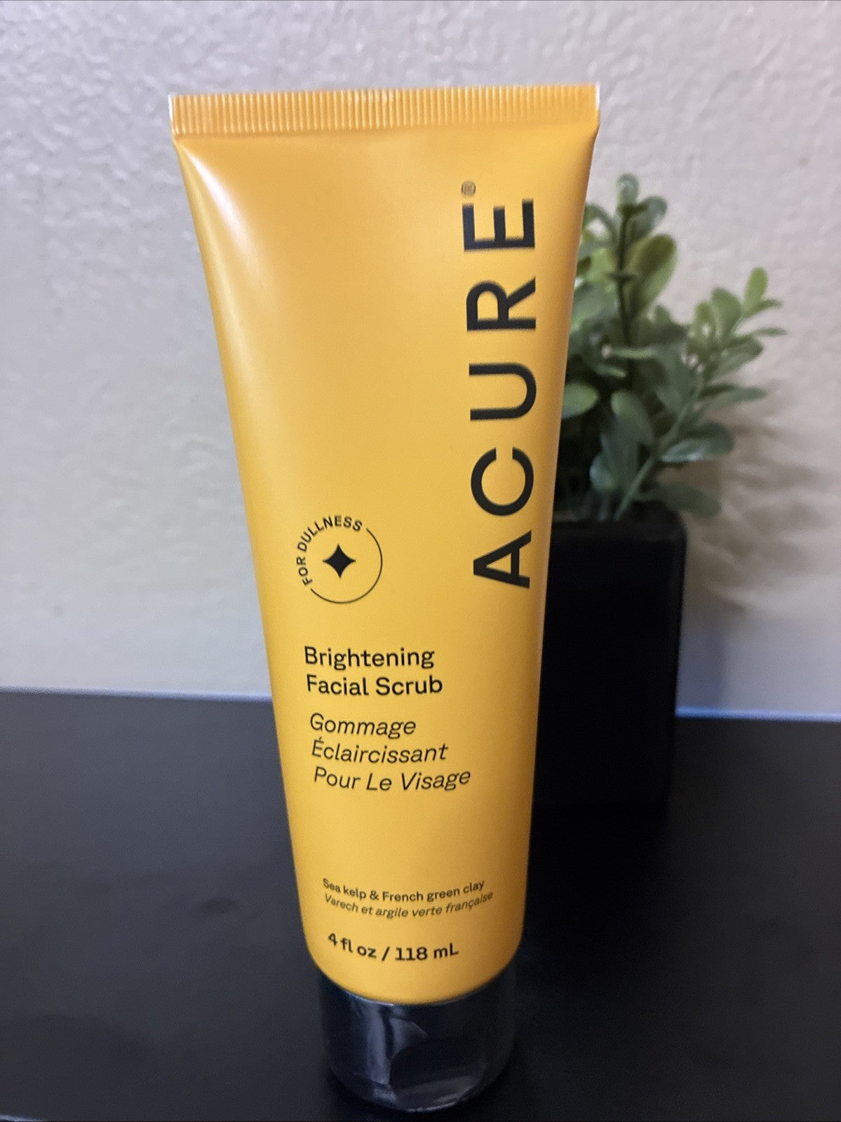 Brightening Skincare Set - Facial Scrub, Cleansing Gel & Day Cream - 3 Pieces