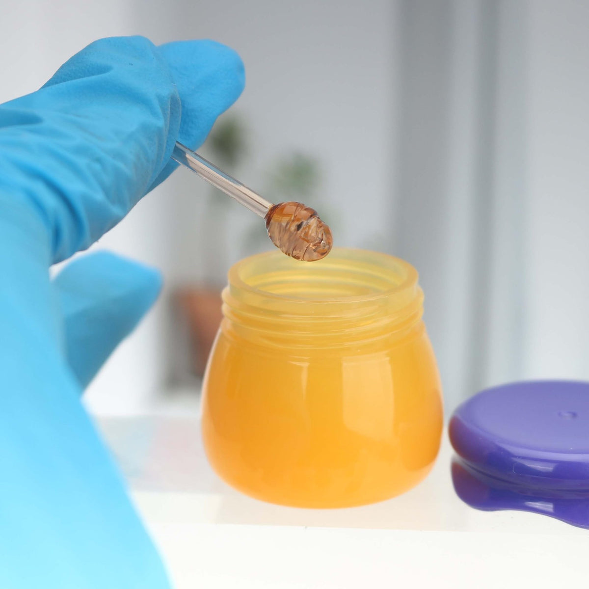 20 Pack 6g Plastic Honey Pot Jars for Lip Balm and Cosmetics