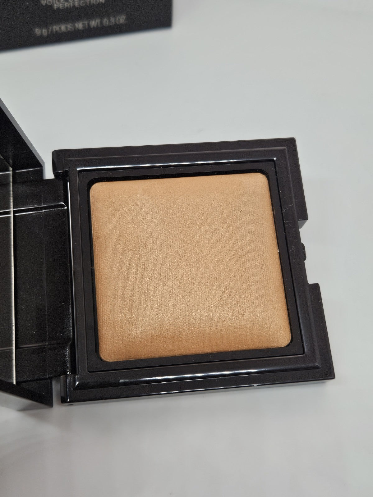 Laura Mercier Candleglow Sheer Perfecting Powder No.4 Medium 0.3oz Radiant Face Powder