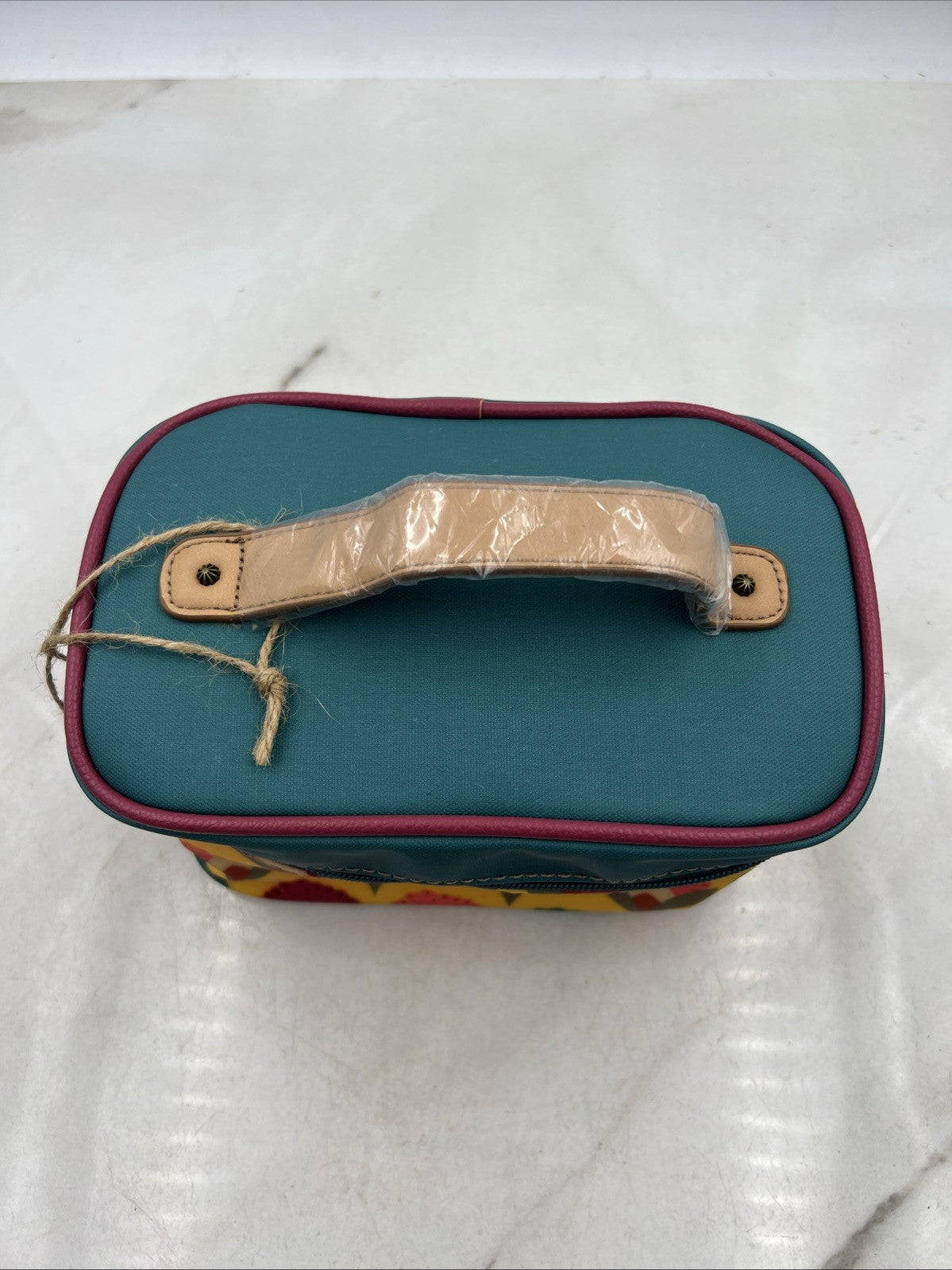 Women’s Makeup Bag Travel Case with Ginkgo Flowers, Gold Finish
