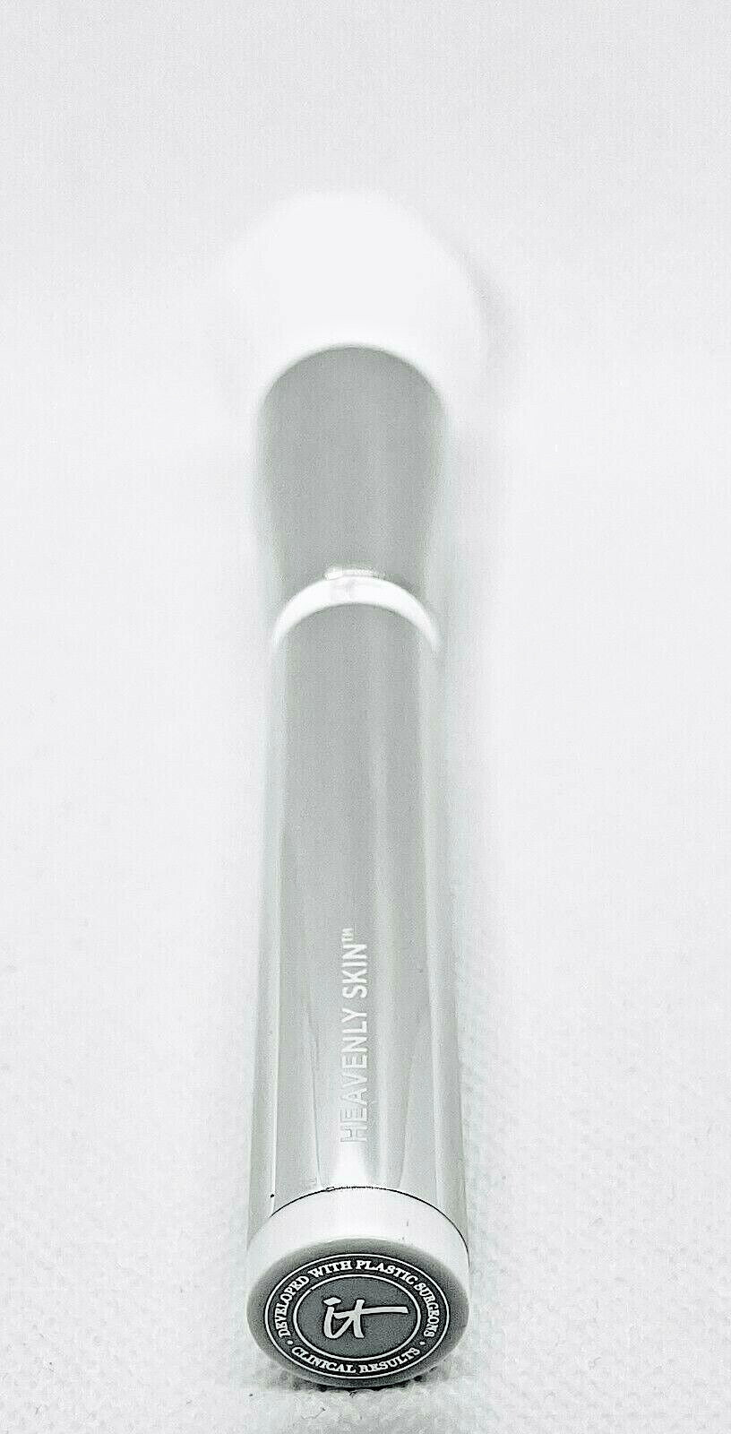 It Cosmetics Heavenly Skin CC+ Skin Perfecting Brush #702 - New in Box