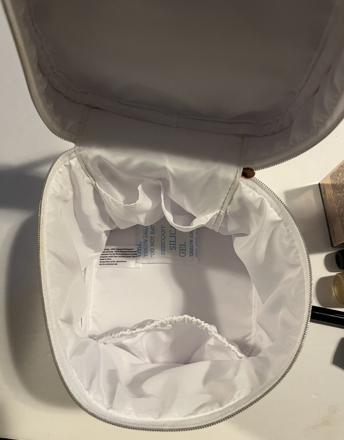 Lancôme White Cosmetic Bag with Samples – Luxury Toiletry Organizer