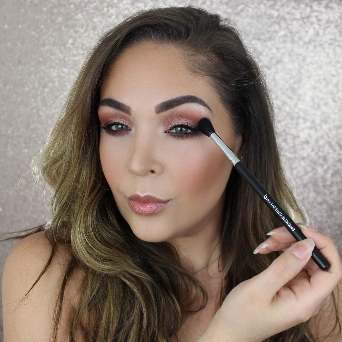 Pro Tapered Blending Eyeshadow Brush for Flawless Eye Makeup