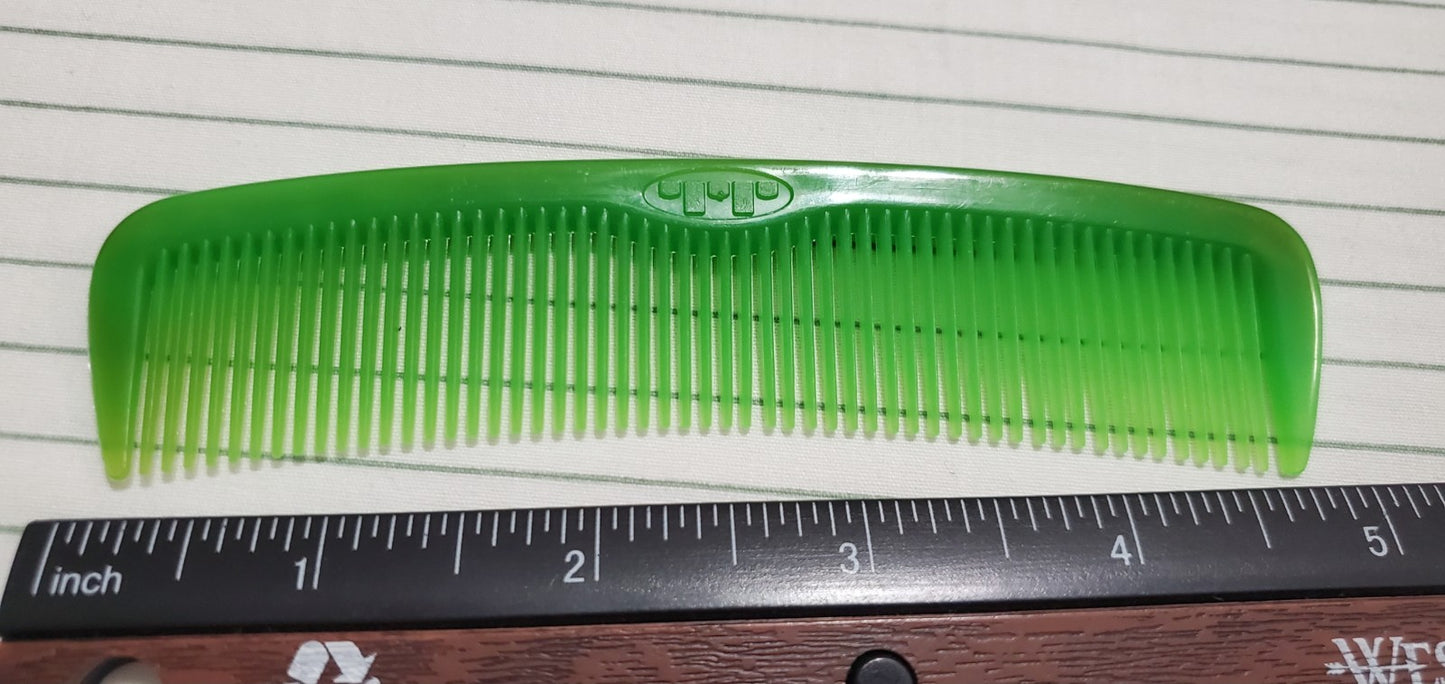 Vintage Tip Top Unbreakable Hair Comb Set - 6 Beige & Green 5-inch Combs