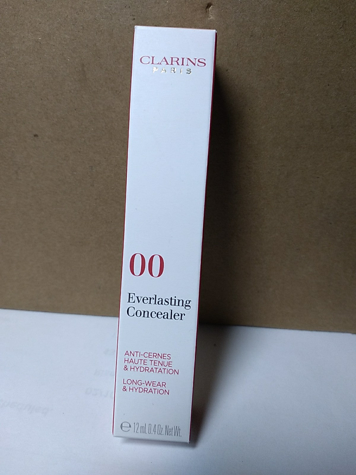 Clarins Everlasting Concealer - Long-Wearing Hydrating Makeup, Shade 00 Very Light, 0.4oz