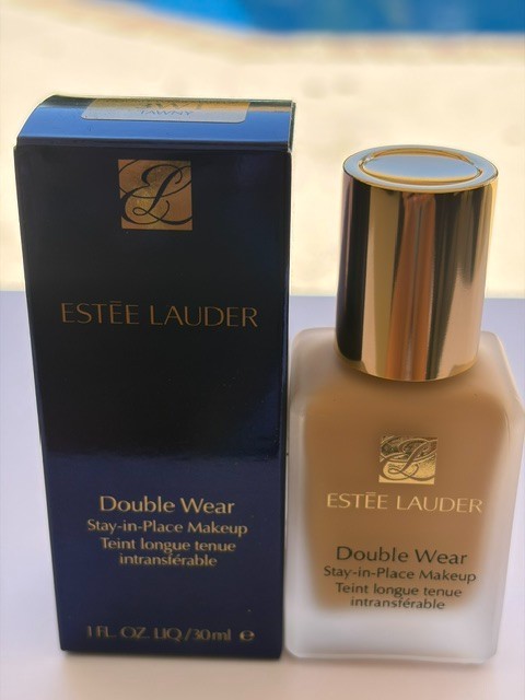Long-Wear Foundation with Matte Finish - Full Coverage, Oil-Free, Transfer-Resistant, Discontinued Old Formula