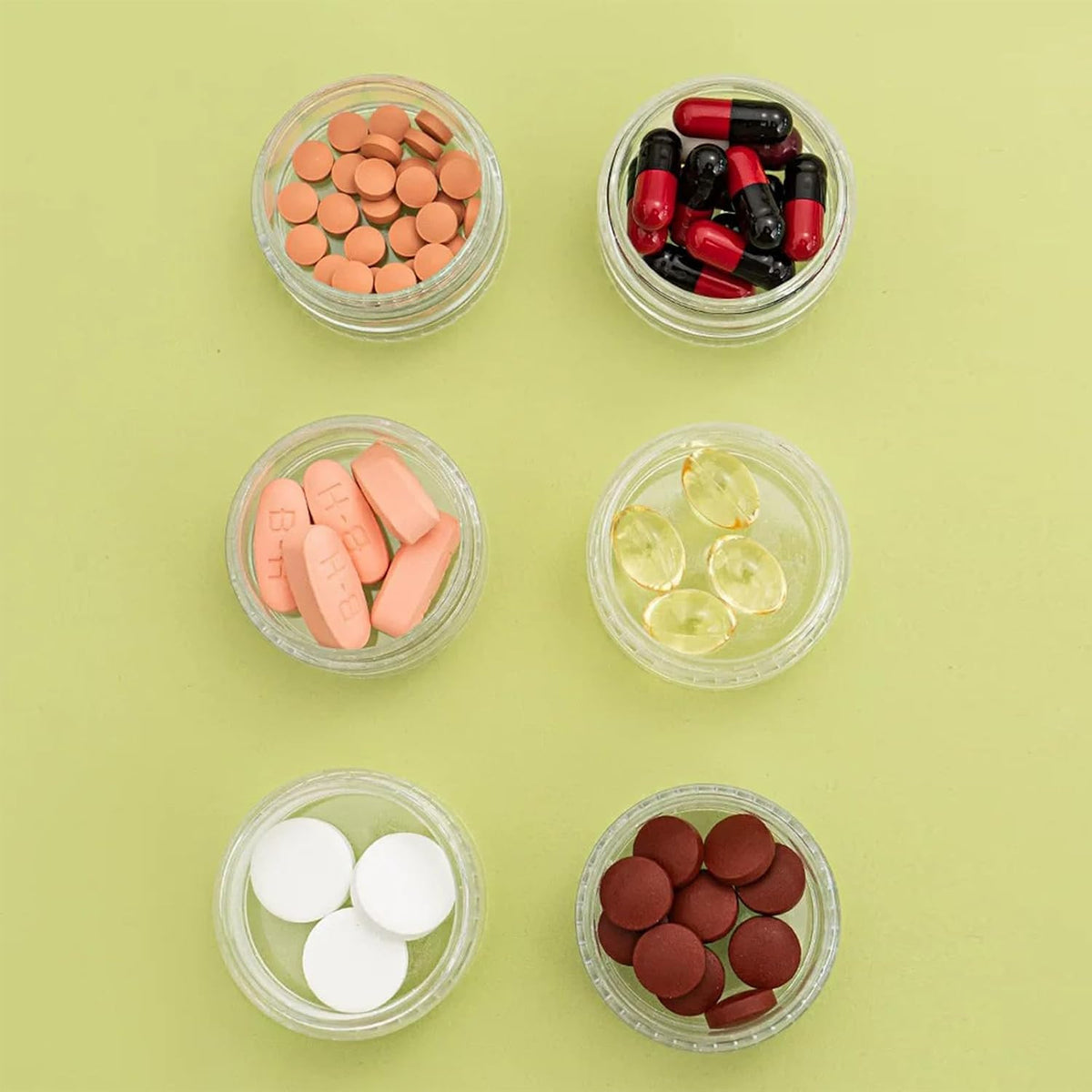 24Pcs Travel Cosmetic Containers 15ml Refillable Clear Plastic Jars for Beauty & Skincare