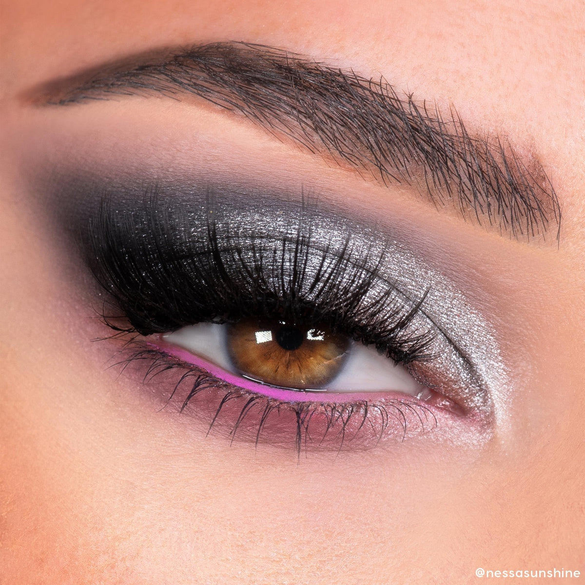 30 Shade Cool Tone Eyeshadow Palette - Matte & Metallic High Pigment