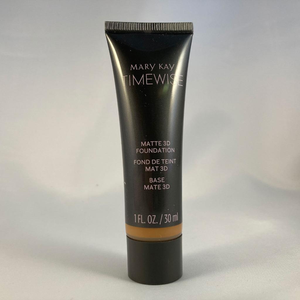 Matte Liquid Foundation for Oily Skin - Custom Shade Selection, Long-Lasting Coverage