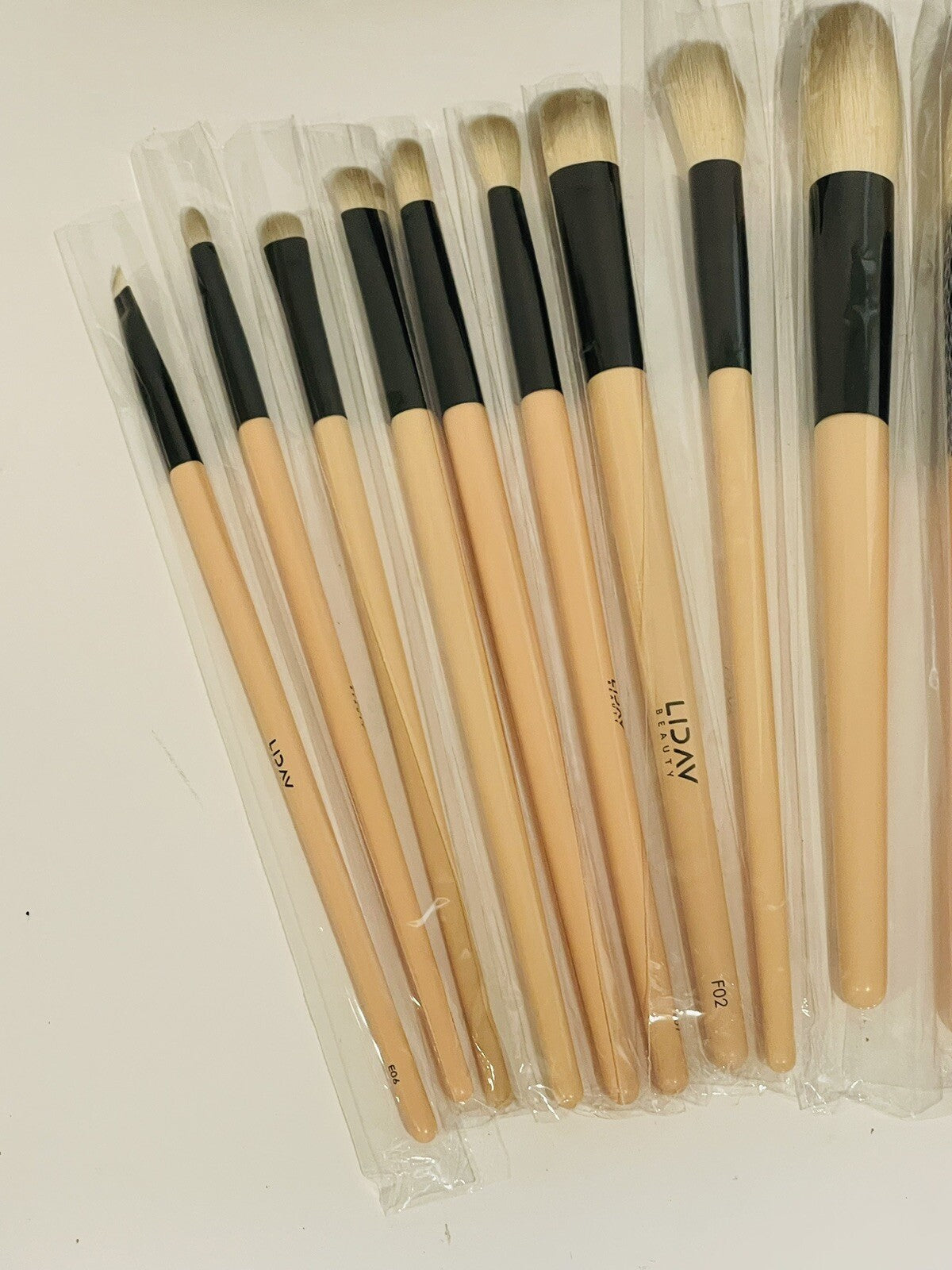 Premium Makeup Brush Set 12 Pcs with Storage Case - Professional Cosmetic Tools