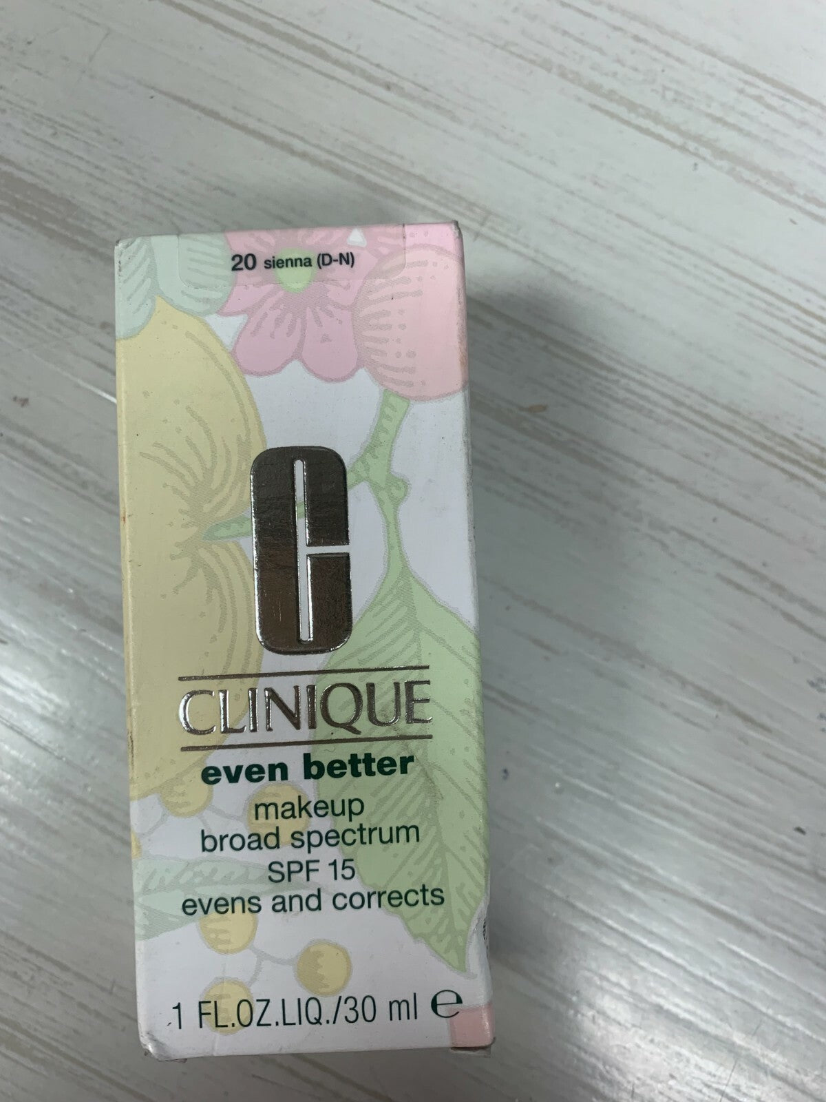 Clinique Even Better Makeup SPF 15 Broad Spectrum - Multiple Shades, New Box Damage