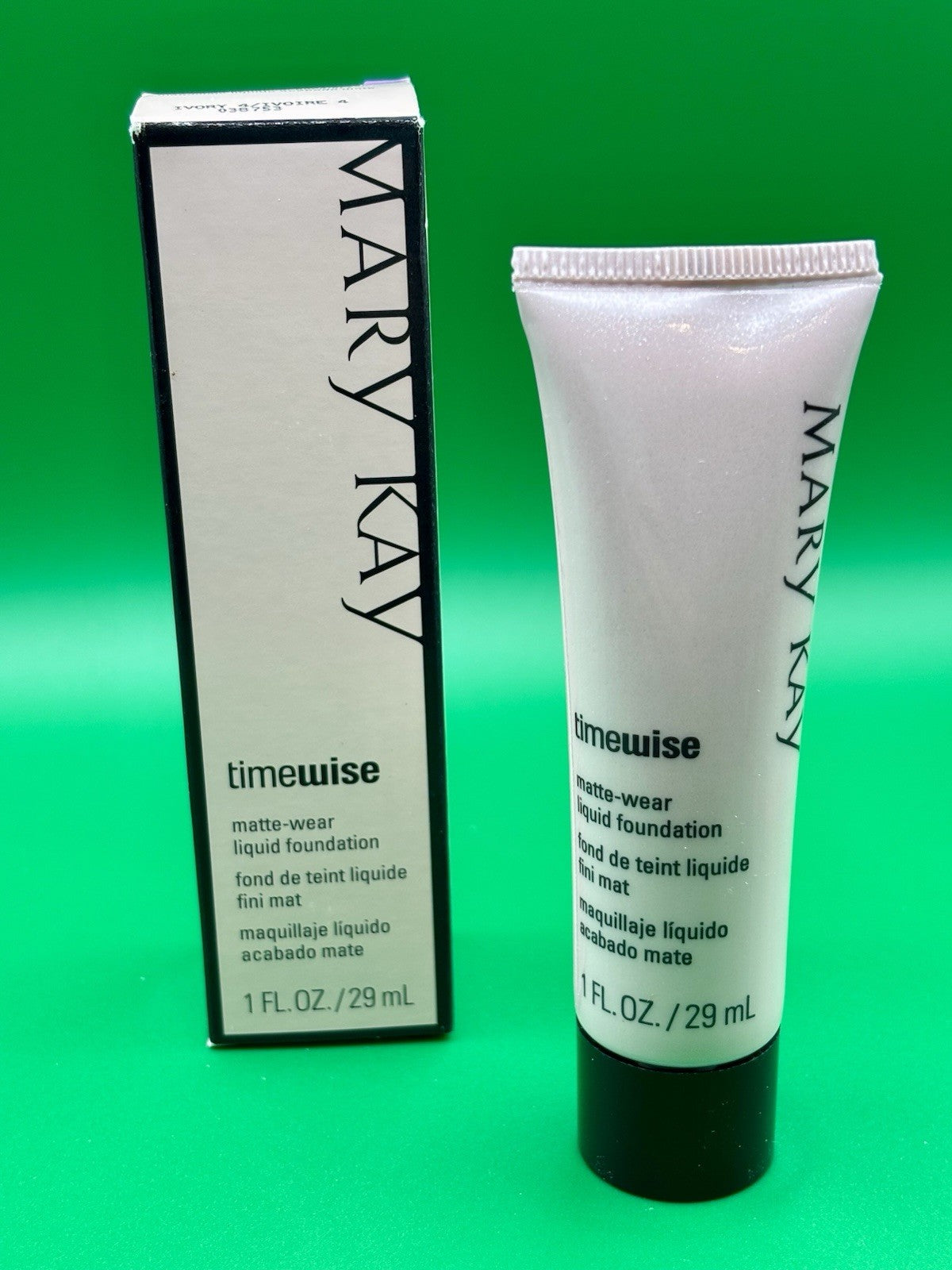 Liquid Foundation for Oily Skin Ivory 4 Matte Wear Face Makeup