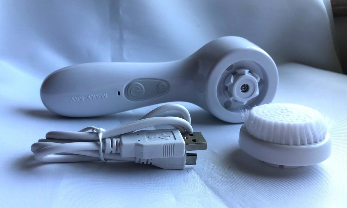 SkinVigorate Sonic Skin Care System with Brush Head & USB Cord - Deep Cleansing Device