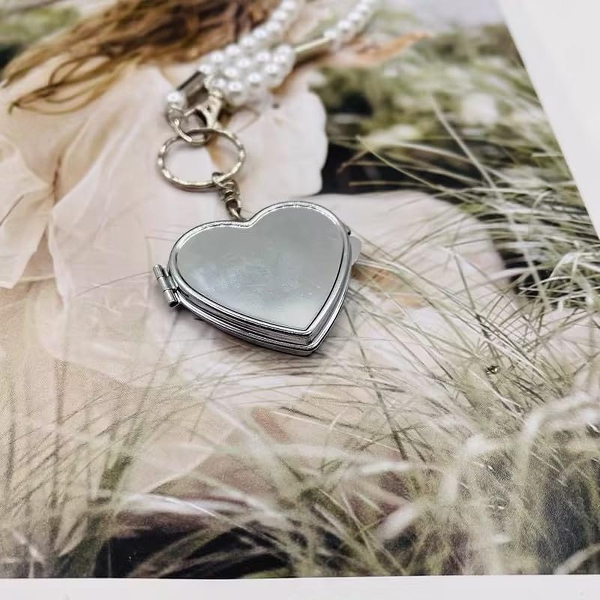 Silver Metal Heart-Shaped Pocket Mirror with Keychain - Travel & Makeup Accessory