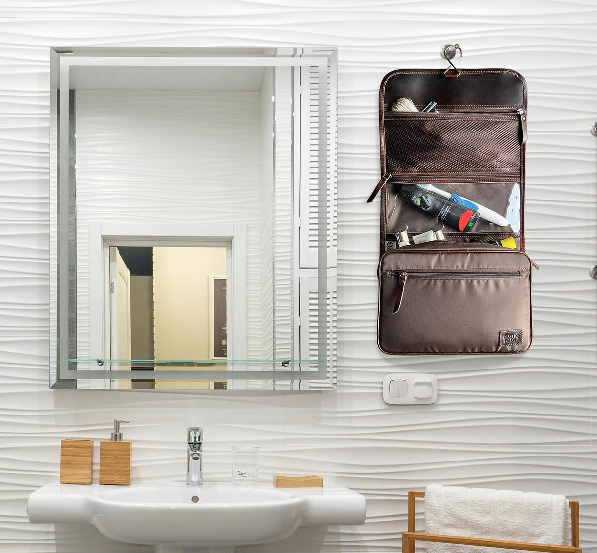 Leather Hanging Toiletry Bag Men Travel Organizer with Brass Hook