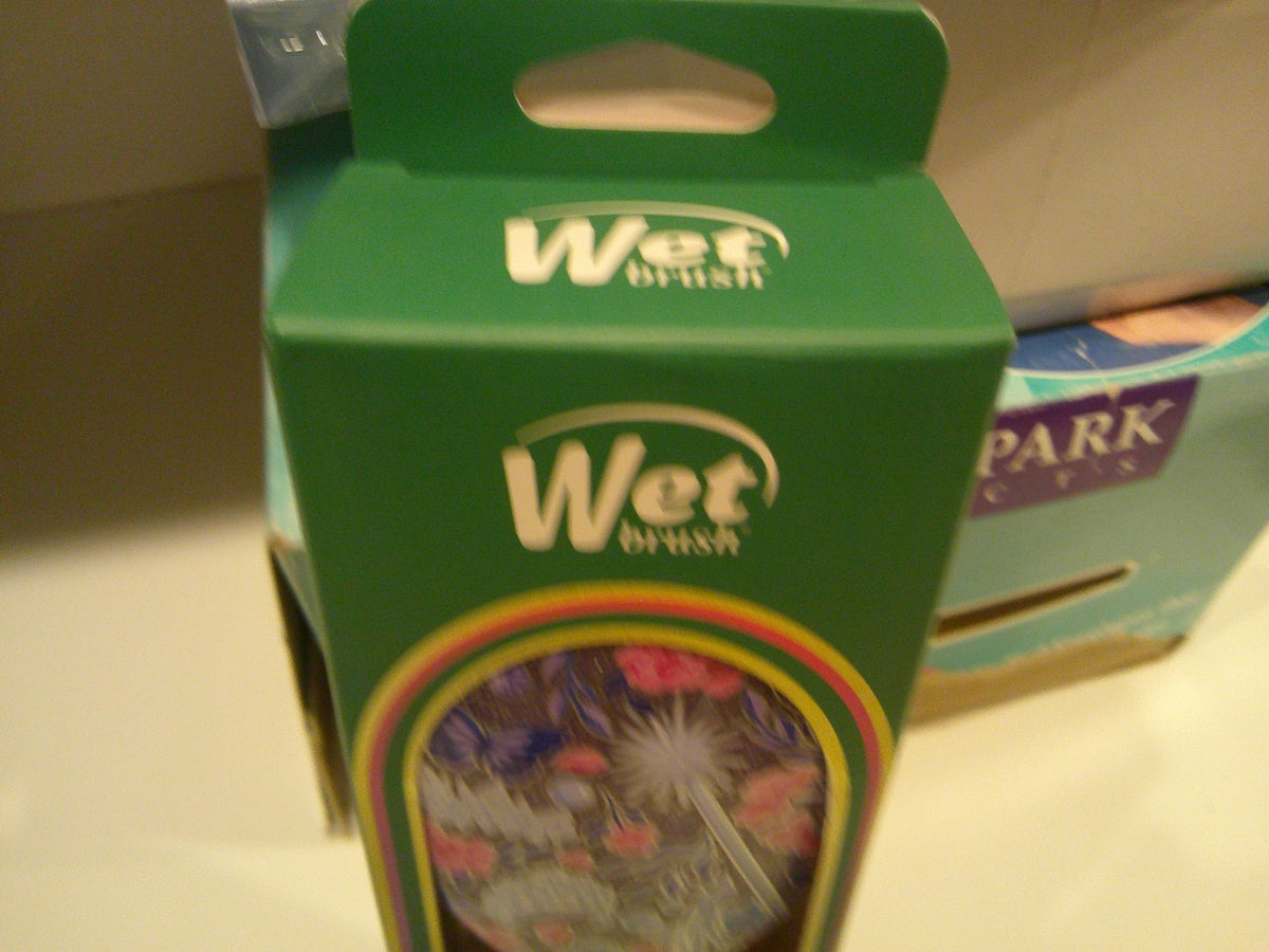Wet Brush x Wicked “Glow With Glinda” Original Detangler + Butterfly