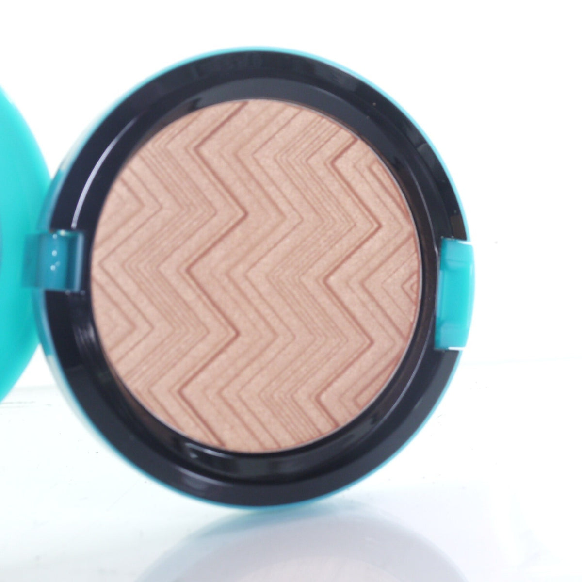 MAC Patrick Starrr Opalescent Face Powder - Hot and Heavy, New & Authentic