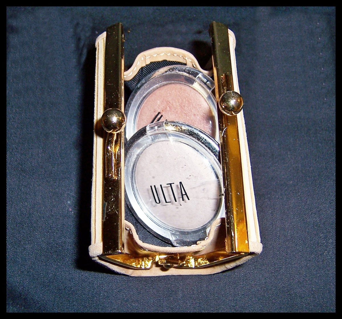 Mini Coin Purse with Kiss Snap Closure for Lipstick Keys Money
