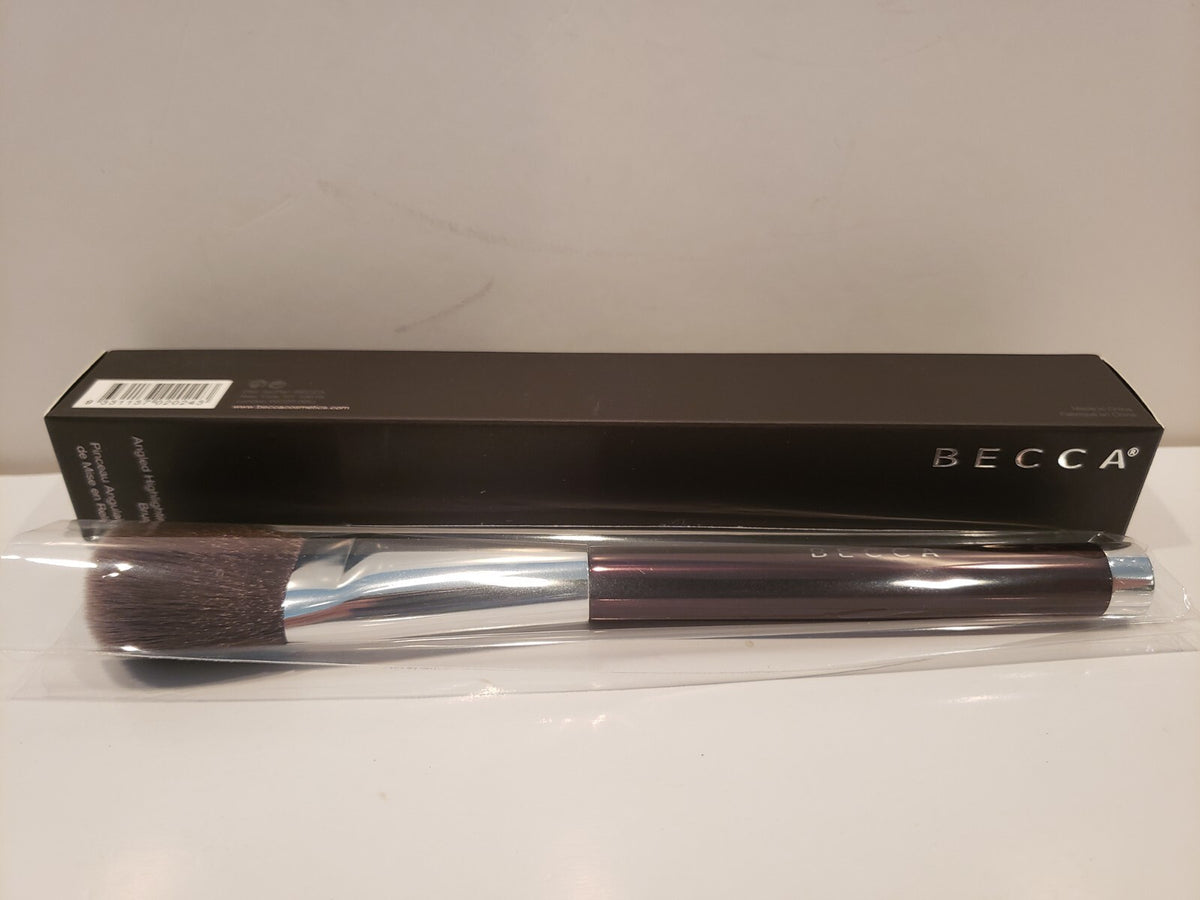 Angled Highlighting Brush for Makeup and Blush - New