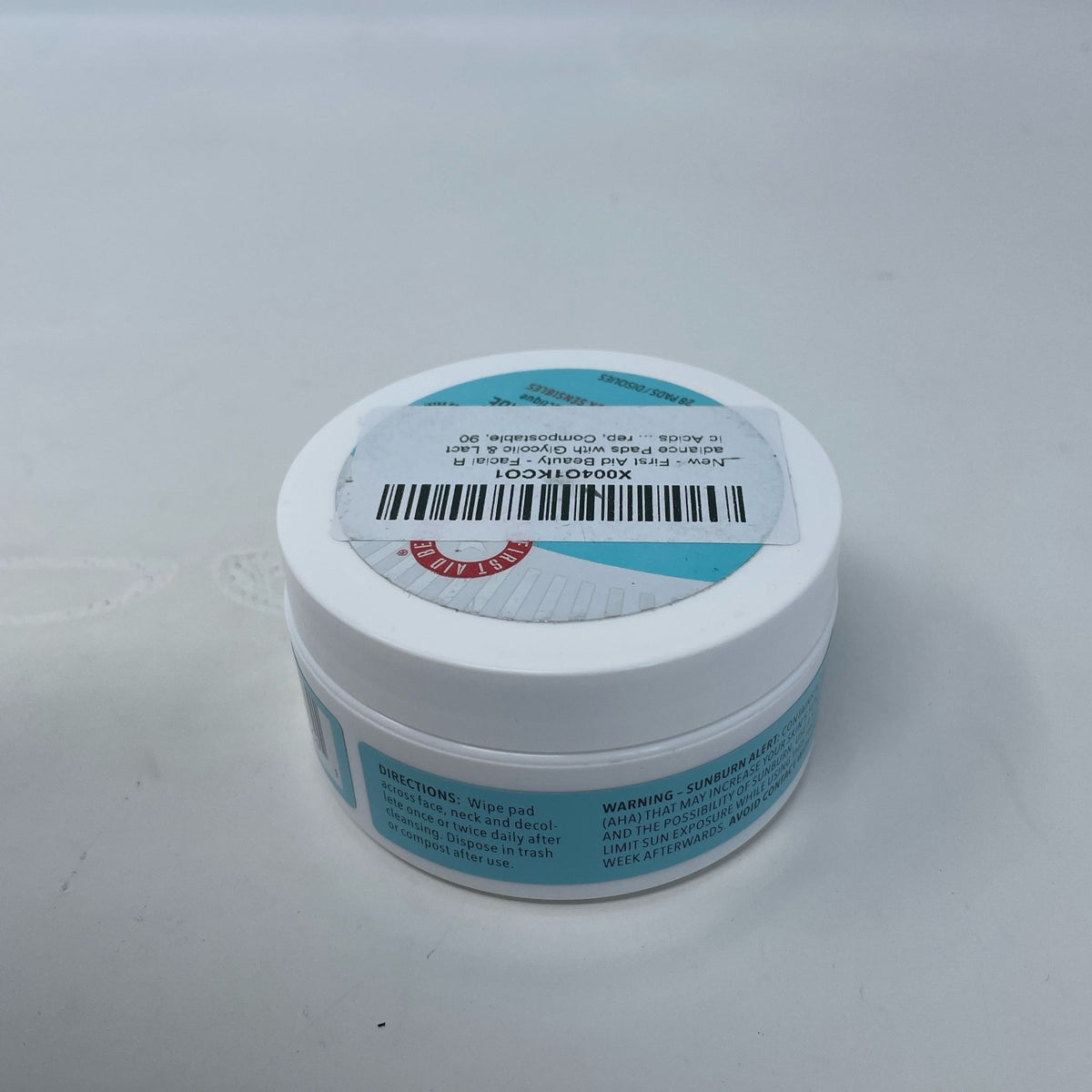 First Aid Beauty Facial Radiance Pads, White/Aqua Jar, 28 ct