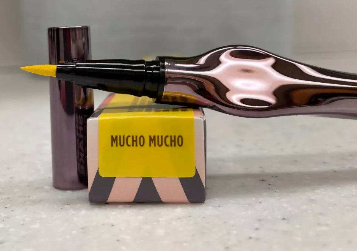 Waterproof Liquid Eyeliner Mucho Mucho Yellow - Long-Lasting & Smudge-Free