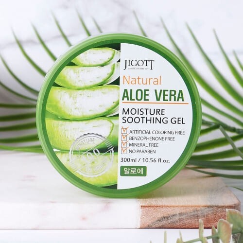 [JIGOTT] Natural Aloe Vera 100% Moisture Soothing Gel - 300 ml /
