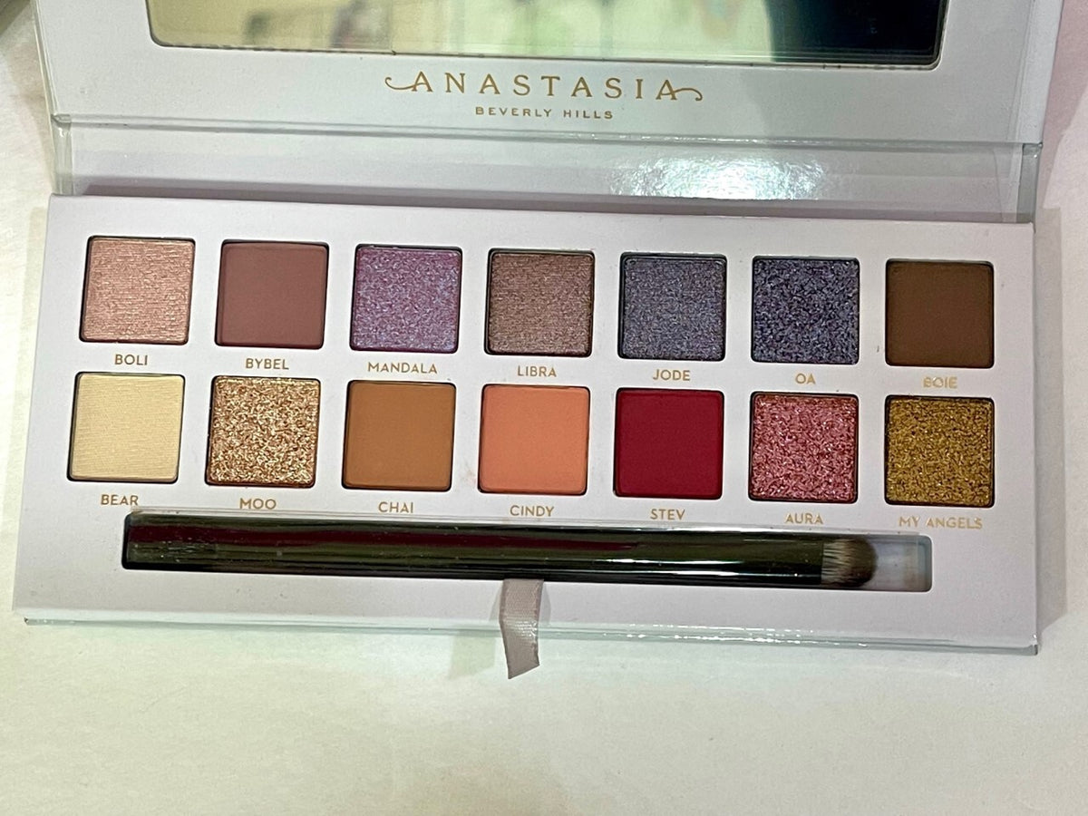 Eyeshadow Palette - Carli Bybel Full Size Makeup Kit - New
