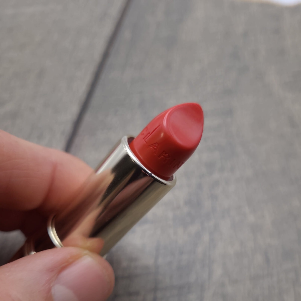Sheer Lipstick with Perfect Shine in Red Orange – 0.1oz, Full Size