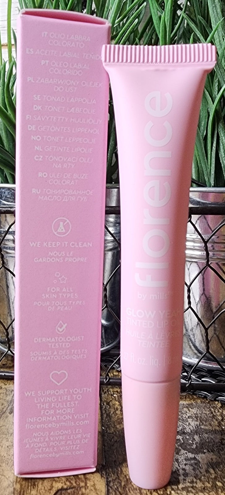 Tinted Lip Oil with Hydrating Vegan Formula - Custom Shine & Moisture