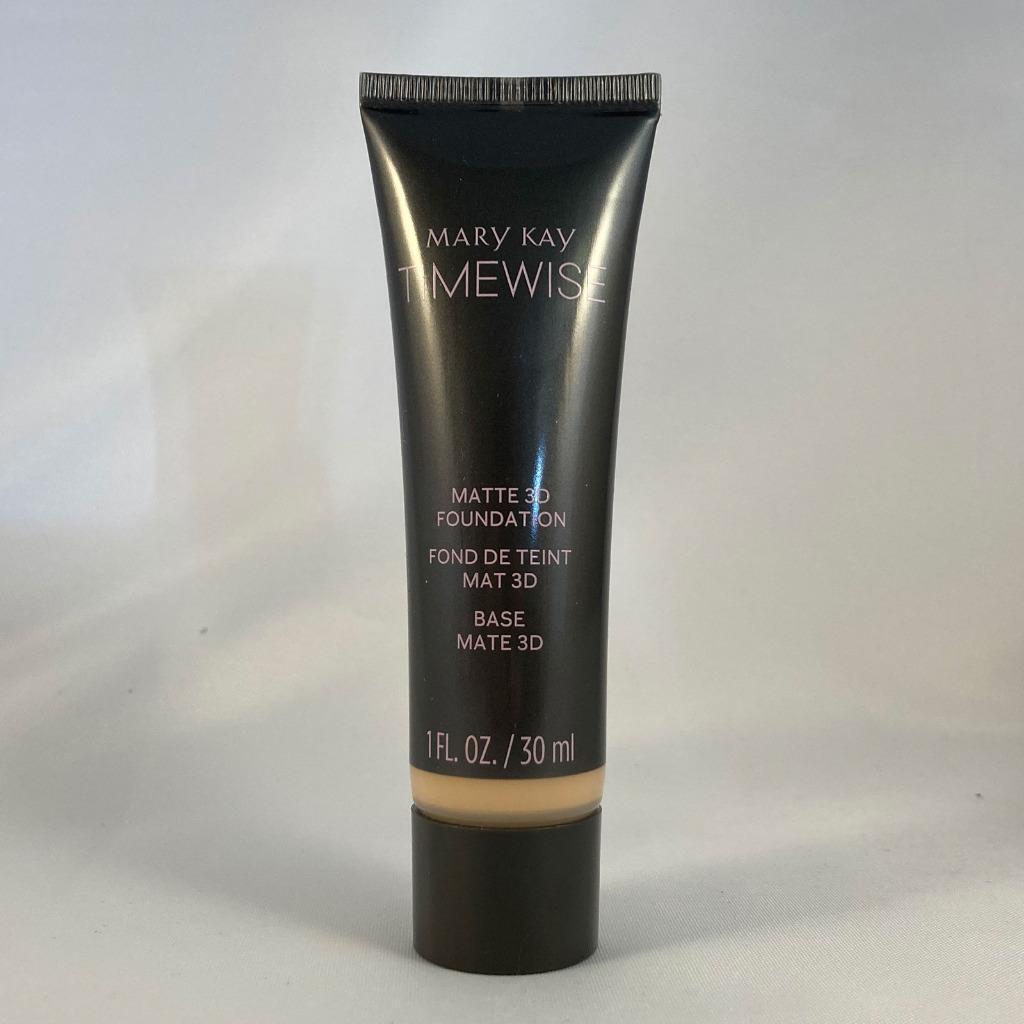 Matte Liquid Foundation for Oily Skin - Custom Shade Selection, Long-Lasting Coverage
