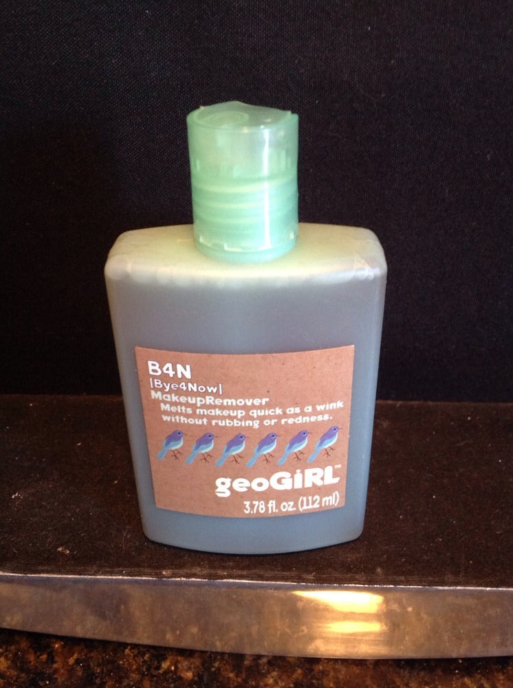 Lightweight Oil-Free Makeup Remover with Aloe & Cucumber - 3.78 fl oz