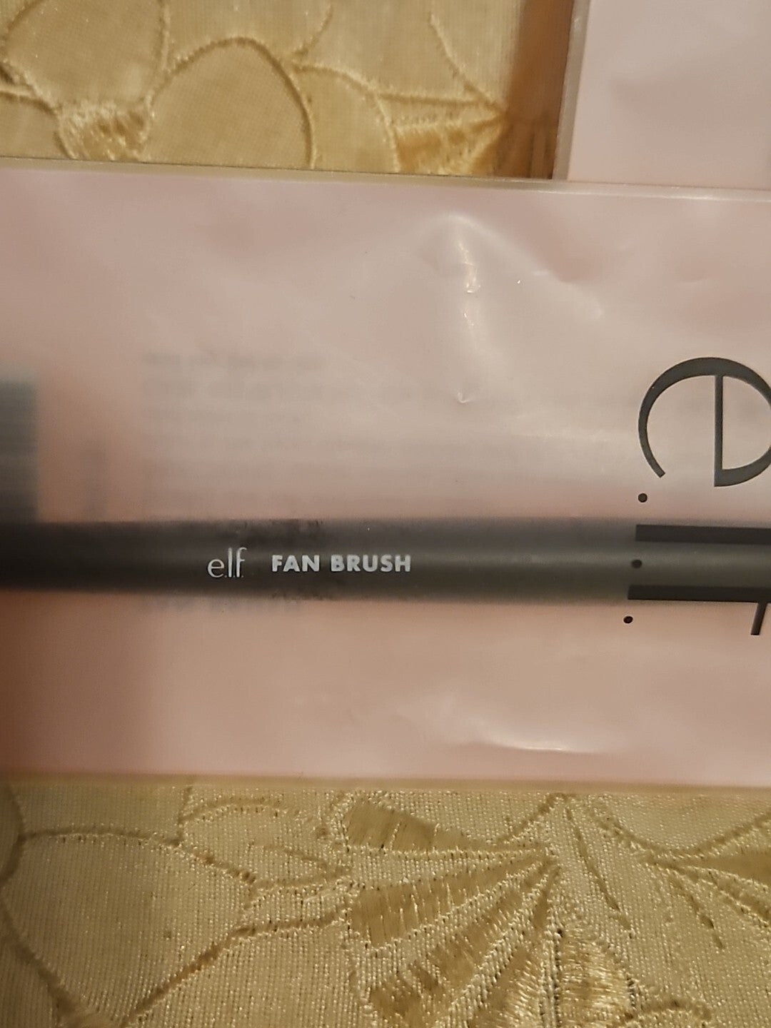Set of 2 Elf Fan Makeup Brushes - Blending, Contouring & Powder Application