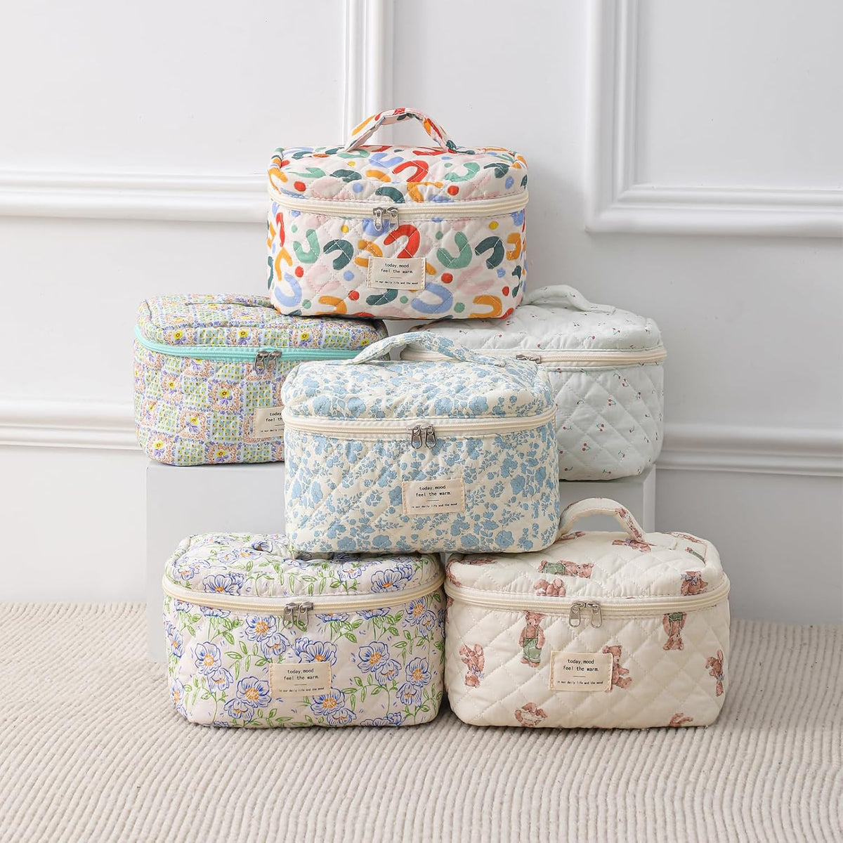 Large Quilted Makeup Bag with Floral Pattern – Travel Cosmetic Organizer for Women