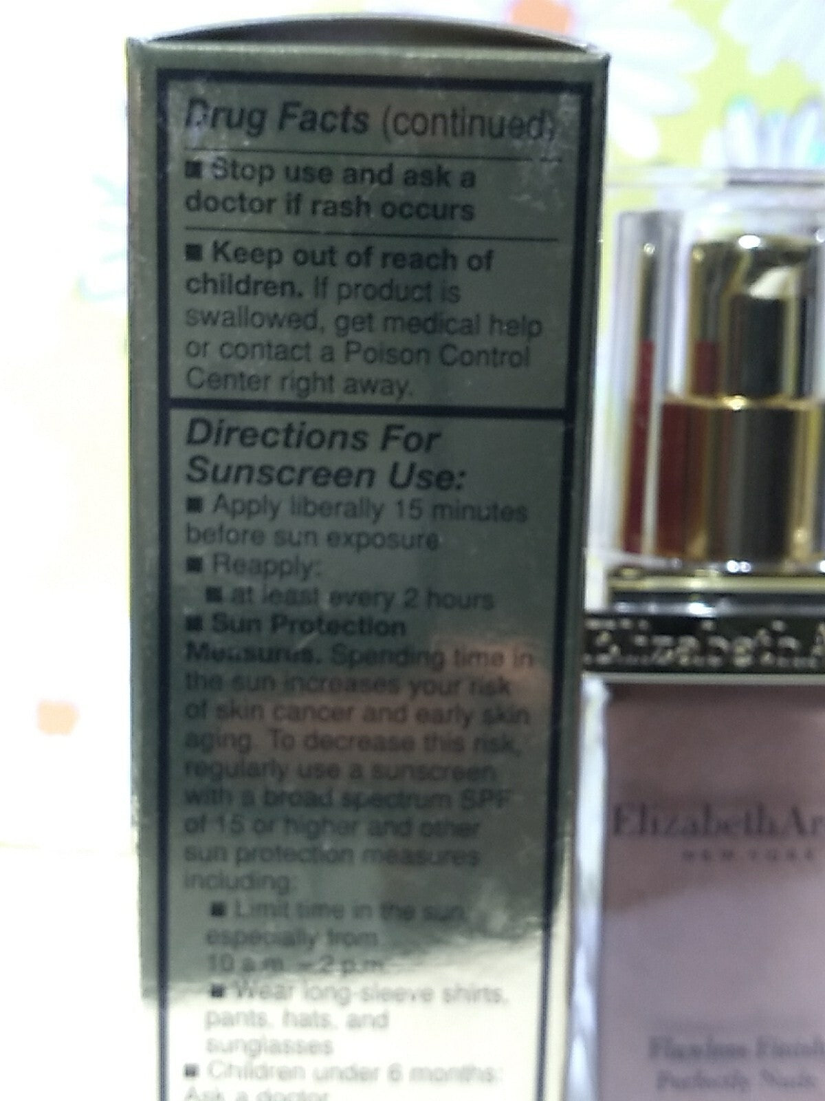 Flawless Finish Perfectly Nude Makeup SPF 15 - Shade Honey Beige #12