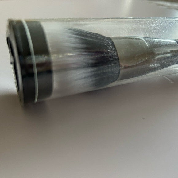 Angled Makeup Brush for Cream and Liquid Products - Radiance Crème