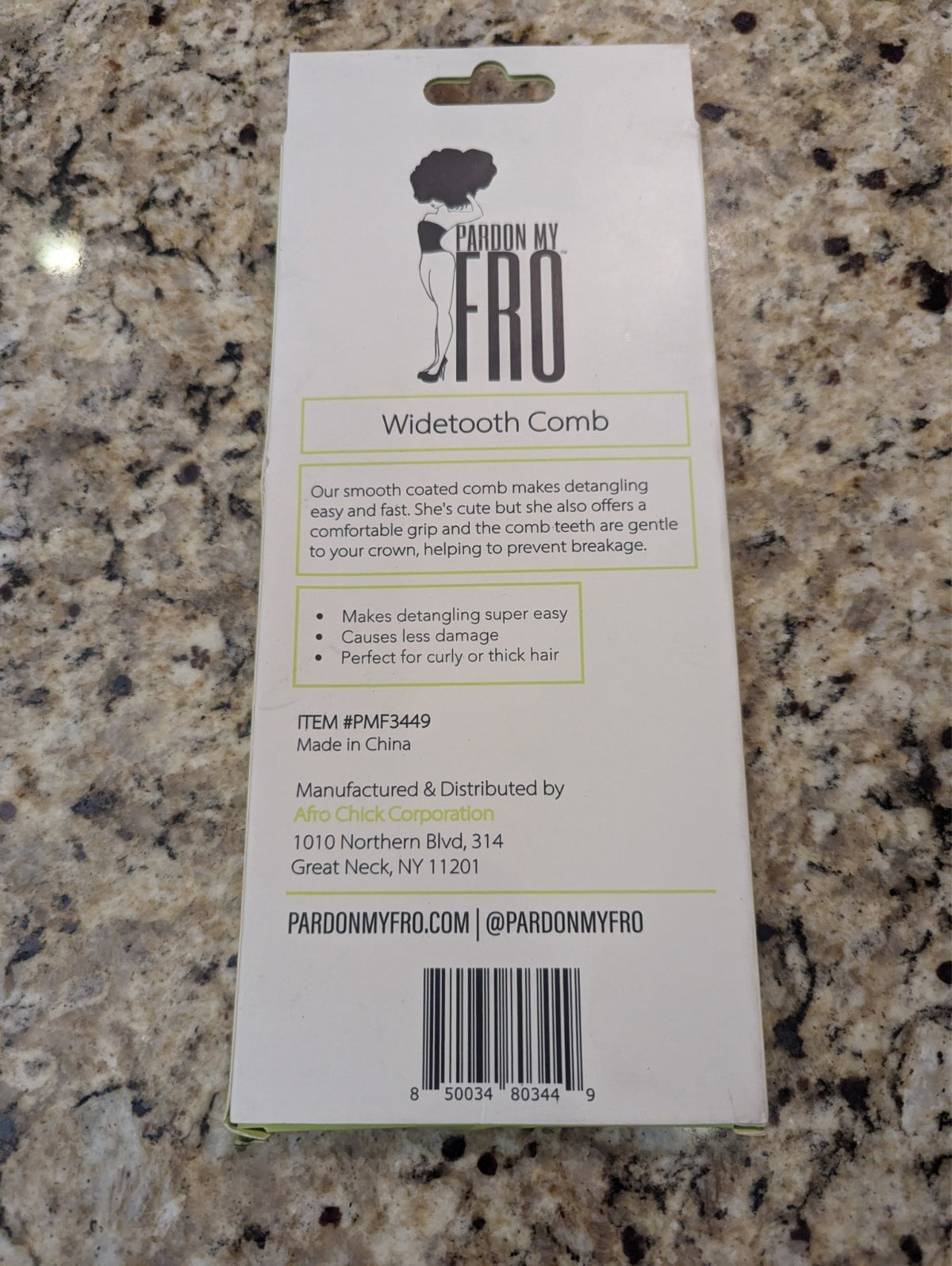 Wide-Tooth Comb for Curly Hair - Green Styling Tool