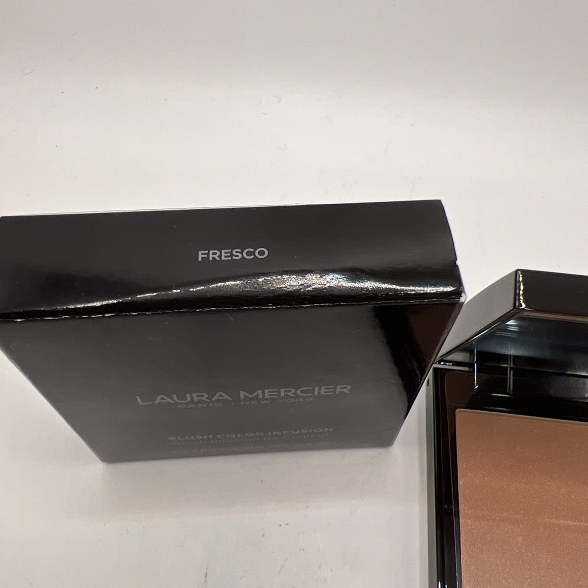 Laura Mercier Blush Color Infusion - Fresco - Sheer Buildable Powder, 0.2oz